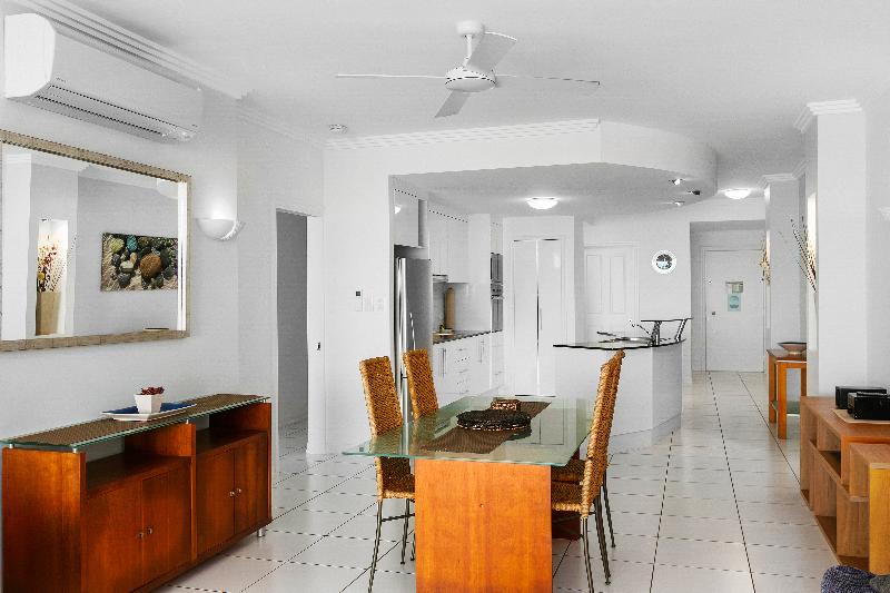 Апартаменты 2 Спальни Вид на Море, Bellevue At Trinity Beach