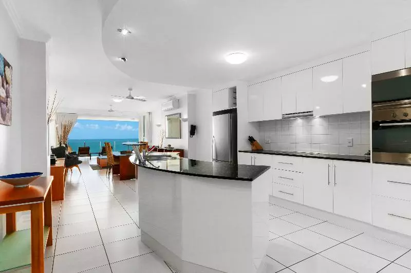 海の見える２ベッドルームアパートメント, Bellevue At Trinity Beach
