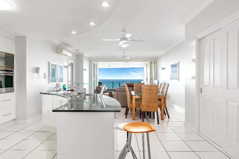 Апартаменты 3 Спальни Вид на Море, Bellevue At Trinity Beach