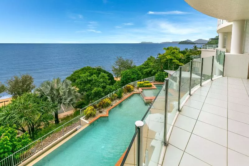 海の見える３ベッドルームアパートメント, Bellevue At Trinity Beach