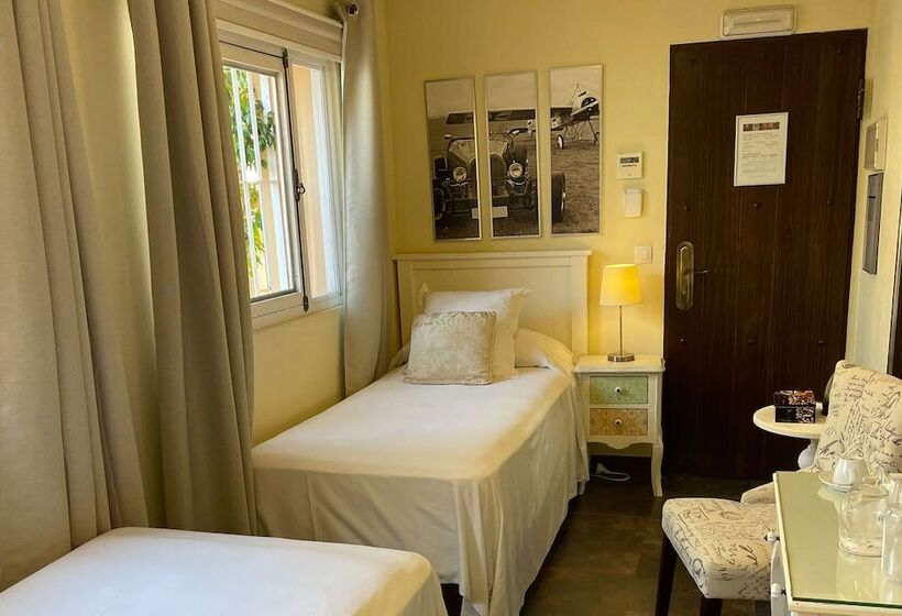 اتاق اکونومی, El Rey Moro Hotel Boutique