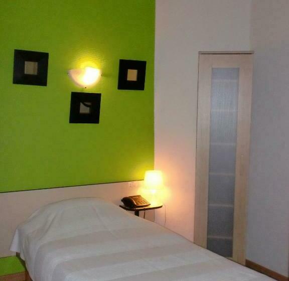 スタンダードシングルルーム, Hôtel Les Acteurs