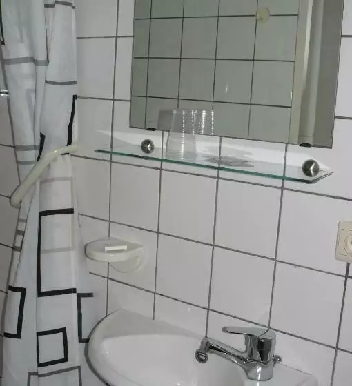 اتاق استاندارد یک نفره, Hôtel Les Acteurs