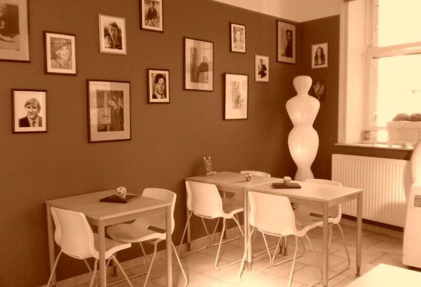 StandaardKamer, Hôtel Les Acteurs