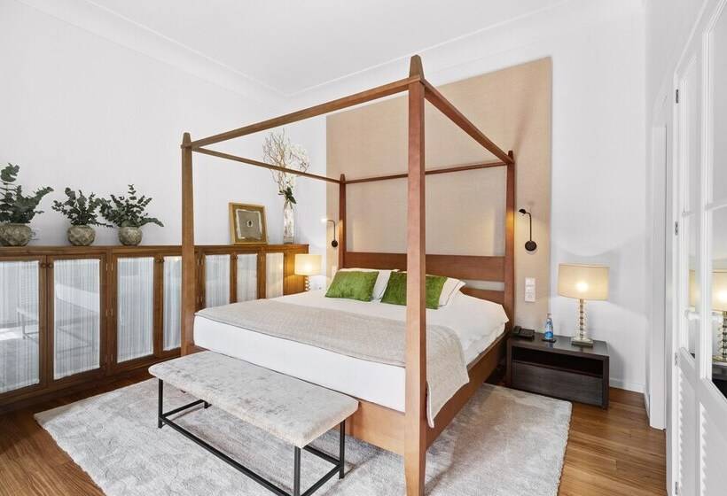 سوییت جونیور, L'avenida