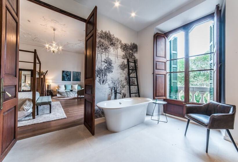 سوییت لوکس, L'avenida