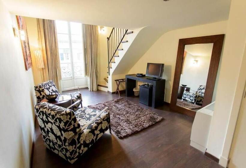 اتاق دوبلکس, L'avenida