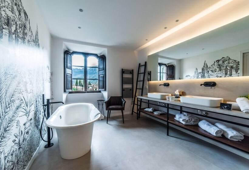 سوییت لوکس, L'avenida