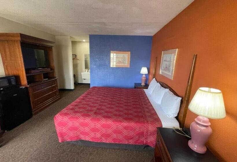 Стандартный Номер Кровать Кинг, Knights Inn & Suites Emporia