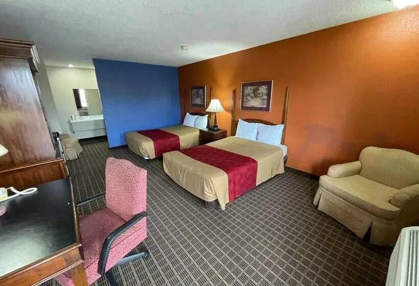 ２ダブルベッドのスタンダードルーム, Knights Inn & Suites Emporia