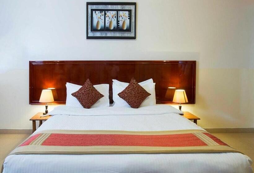 Quarto Estandar, Safeer Plaza
