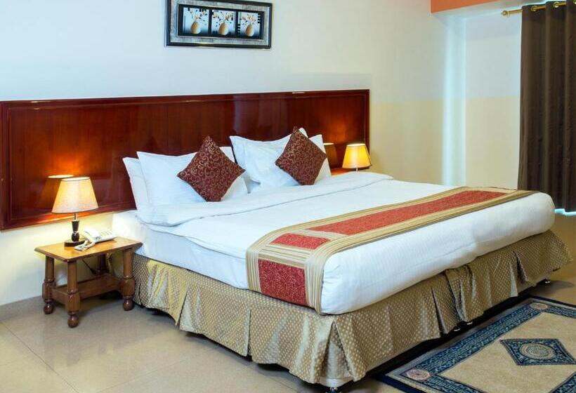 Quarto Estandar, Safeer Plaza