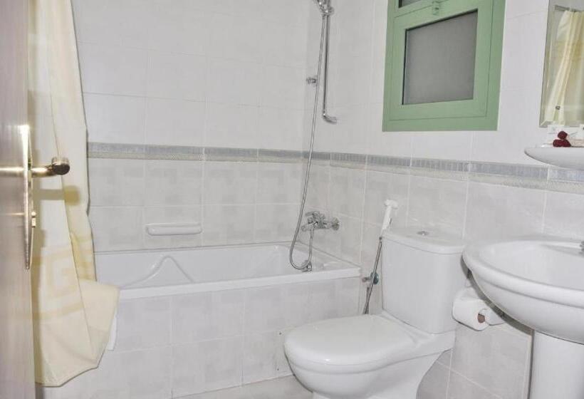 Quarto Estandar, Safeer Plaza