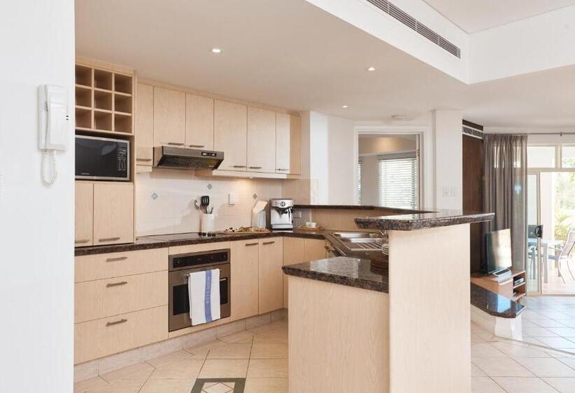 Апартаменты 2 Спальни Вид на Море, Sea Change Beachfront Apartments