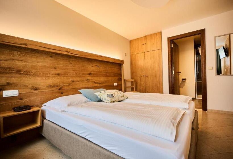 기본룸, Logis Hotel La Métairie & Son Auberge