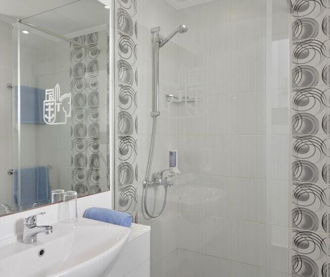 Апартаменты Семейные 1 Спальня, Napa Prince Hotel Apts