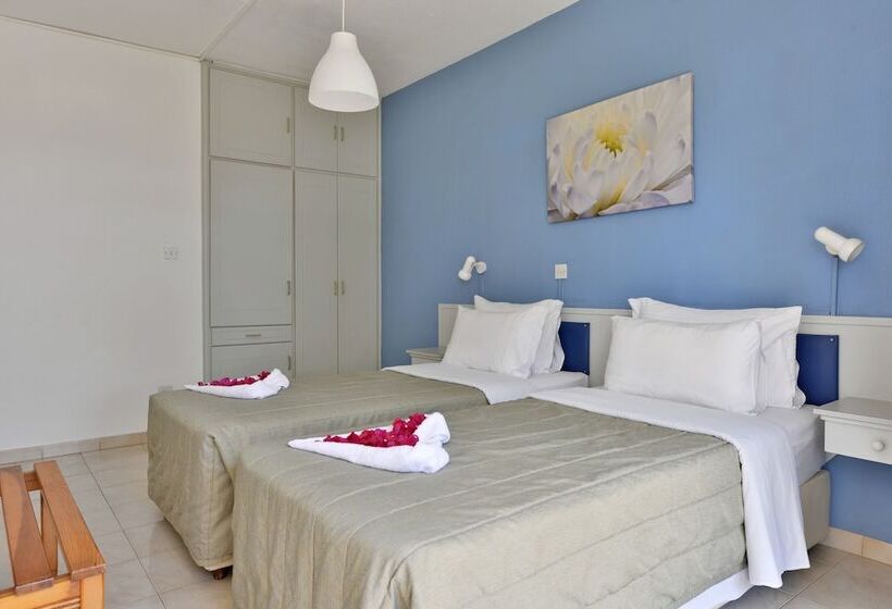 Апартаменты Семейные 1 Спальня, Napa Prince Hotel Apts
