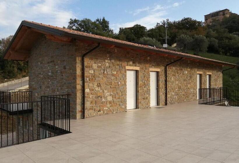 וילה עם חדר שינה אחד ובריכת שחיה, B&b Il Poggio Eccelso