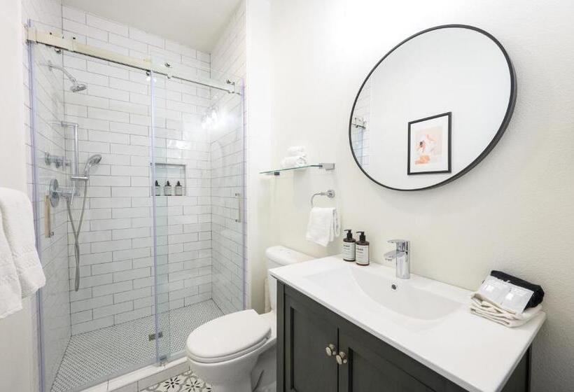 스탠다드 룸 킹사이즈 침대, The Setting Inn Willamette Valley