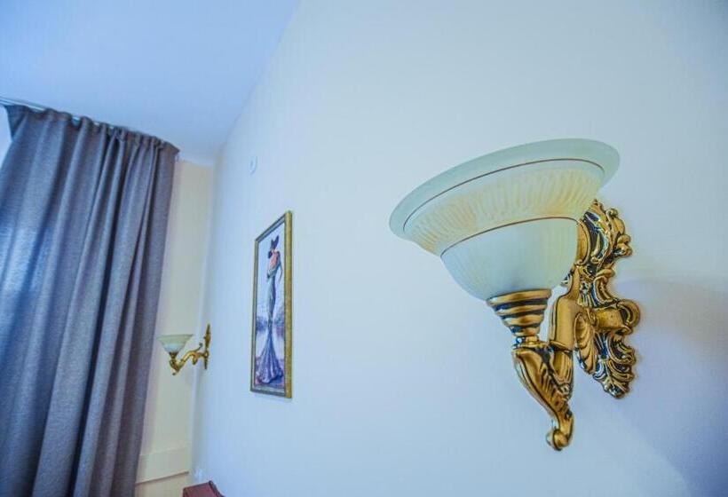 اتاق استاندارد, Europa