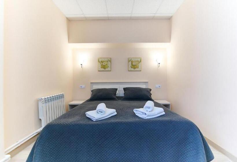 استودیوی لوکس, Europa