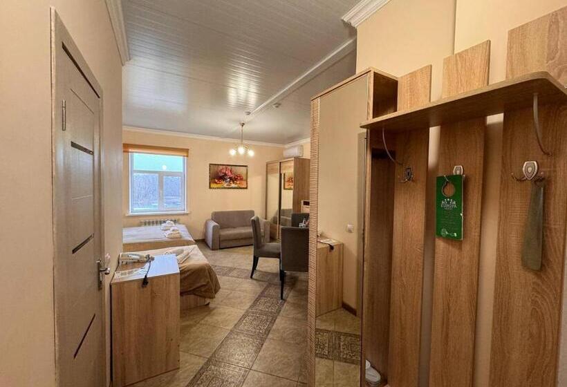 اتاق خانوادگی, Europa