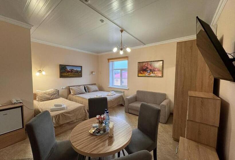 اتاق خانوادگی, Europa