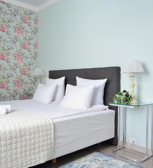 اتاق لوکس با بالکن, Golden Park