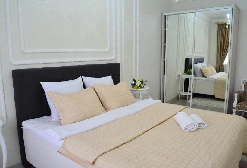 اتاق استاندارد با بالکن, Golden Park