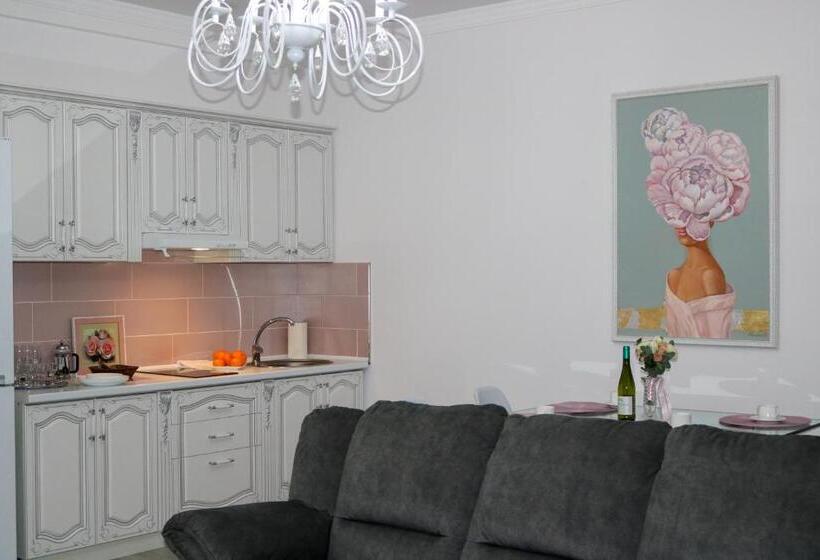 اتاق استاندارد با بالکن, Golden Park