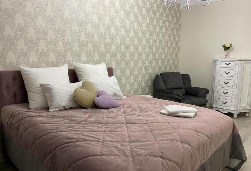 اتاق استاندارد با بالکن, Golden Park