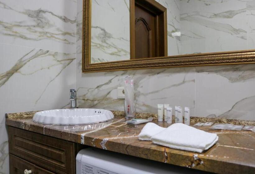 اتاق پریمیوم چهارنفره, Golden Park