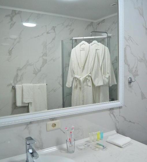 اتاق استاندارد با بالکن, Golden Park