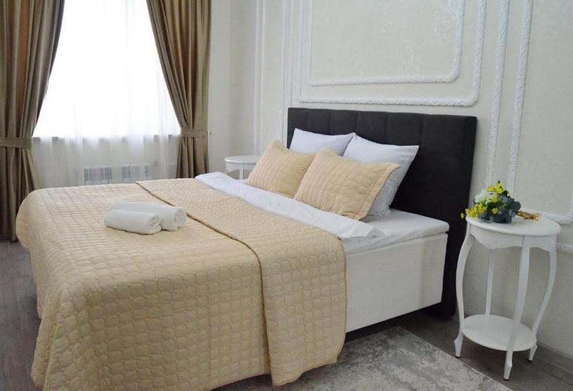 اتاق استاندارد با بالکن, Golden Park