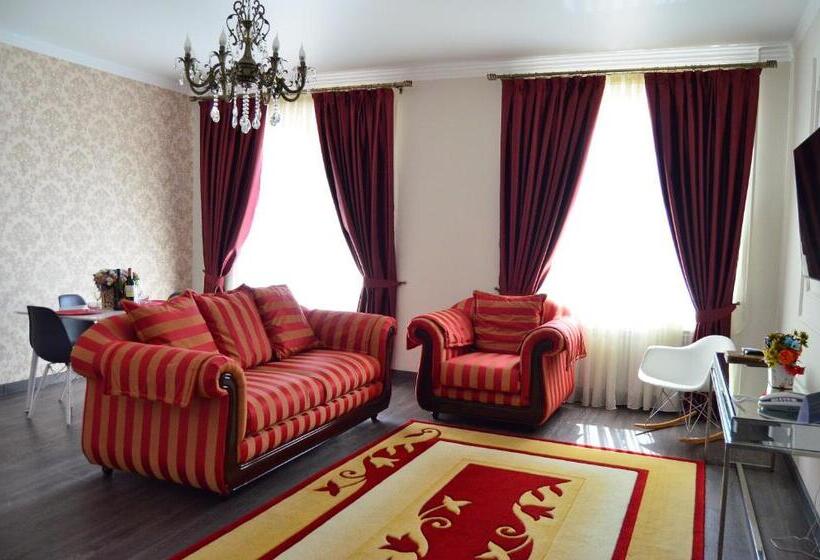 اتاق استاندارد با بالکن, Golden Park