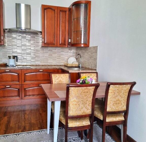 اتاق استاندارد, Golden Park