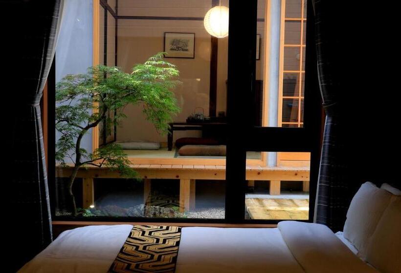 اتاق استاندارد چهار تخته, Traveling Bridge Nijojo