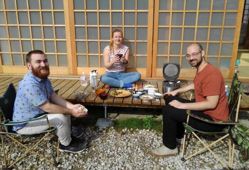 스탠다드 방갈로, ささやかな宿富津