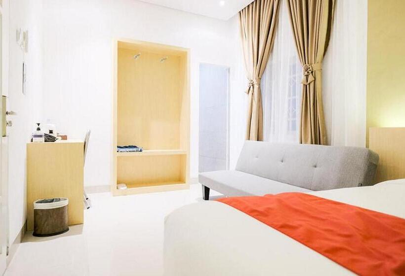 Люкс, Reddoorz Plus Syariah Near Museum Lampung