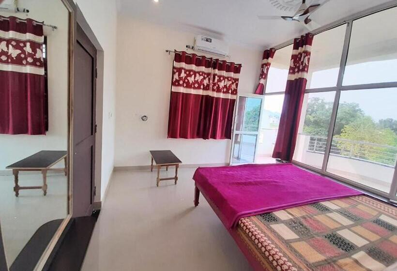 اتاق لوکس با بالکن, Divine Palace Pushkar