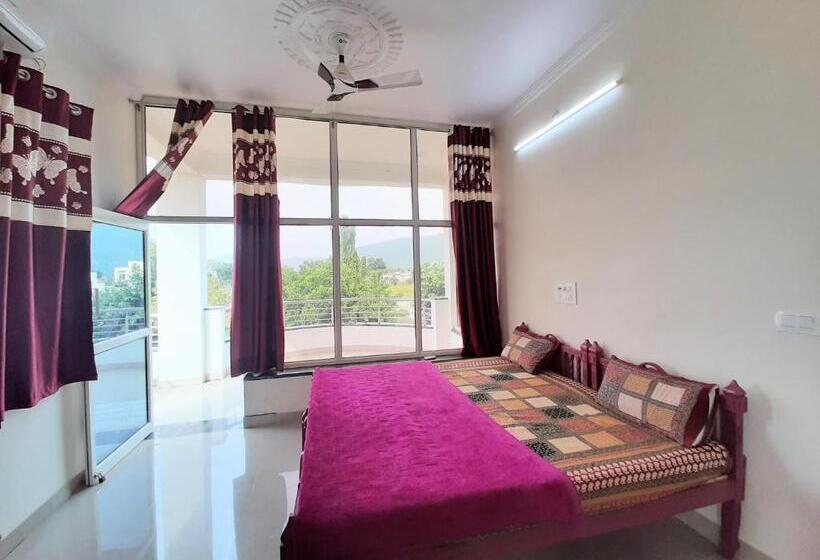 اتاق لوکس با بالکن, Divine Palace Pushkar