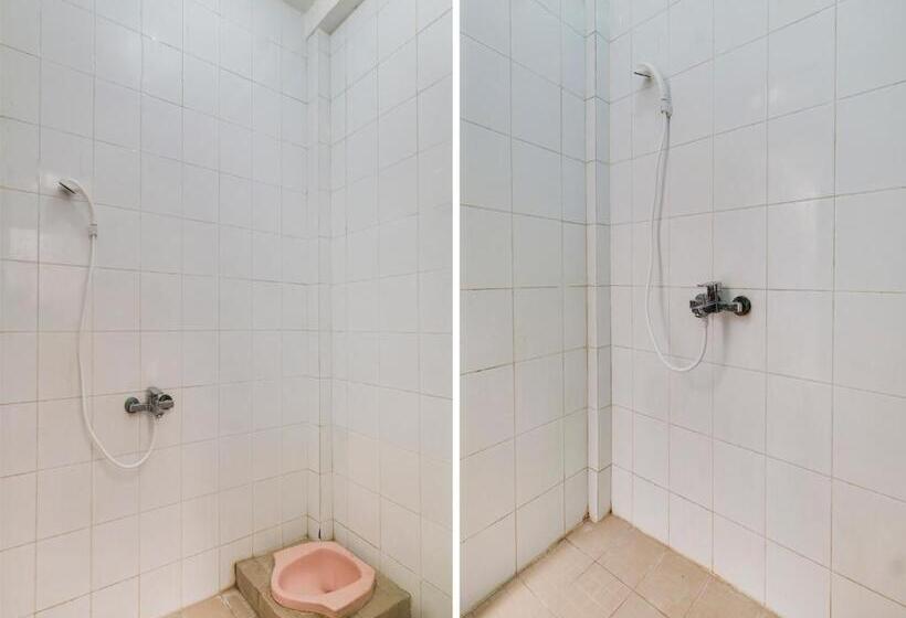 Quarto Superior Individual, Spot On 2451 Camel Residence