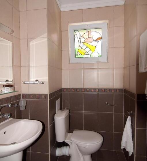 디럭스 4인 룸, Guest House Hiora