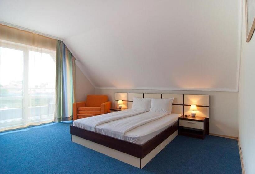 Quarto Deluxe, Guest House Hiora