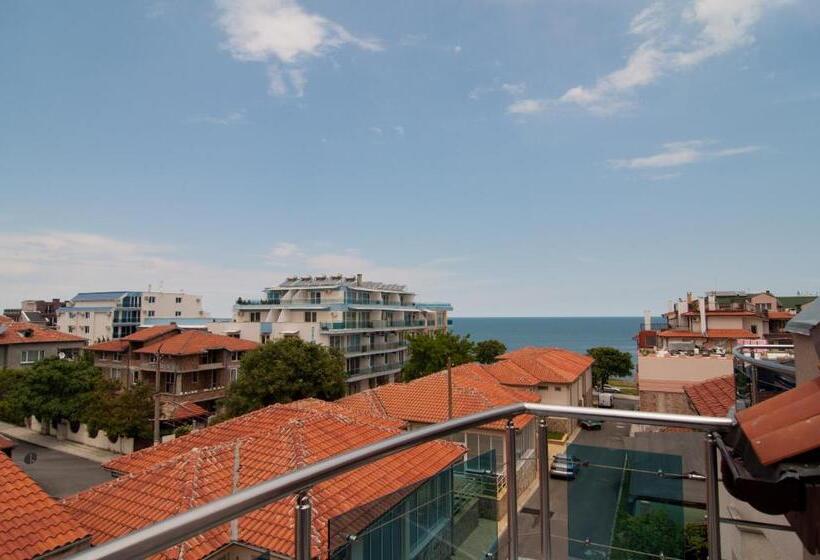 Номер Стандарт с Террасой, Guest House Hiora