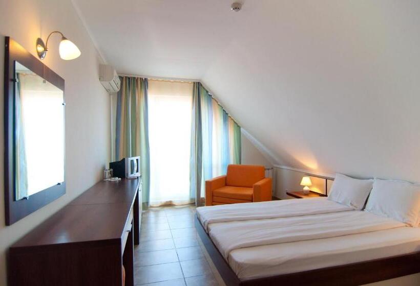 Номер Стандарт с Террасой, Guest House Hiora