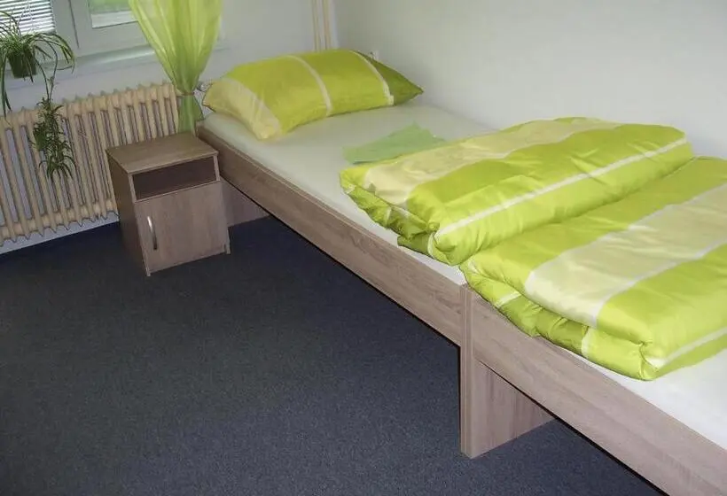 Standard Kolmen Hengen Huone, Penzion Na Rozcestí