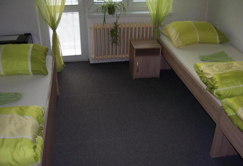 חדר סטנדרט לשלושה, Penzion Na Rozcestí