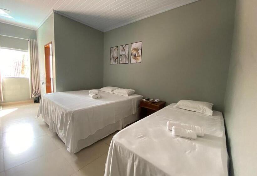 Трехместный Номер Стандарт Вид на Бассейн, Pousada Mirante Da Lua