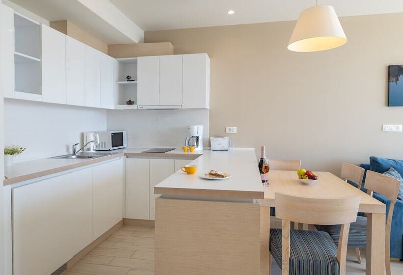 산전망 주니어 스위트, Romana Beach Resort